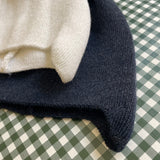 Cappellino cuffietta newborn in pura lana merinos con paraorecchie Aliap 4742