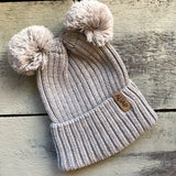 Cappello in pura lana merinos a coste larghe con doppio pom pom Aliap 4954
