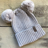 Cappello in pura lana merinos a coste larghe con doppio pom pom Aliap 4954