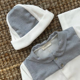Cappellino in ciniglia bianca con inserto spigato azzurro WY252B
