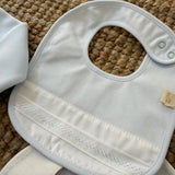 Bavaglino azzurro con ricamo BGP234 BabyGi