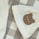 Cappellino ciniglia con orsetto DBI25G14