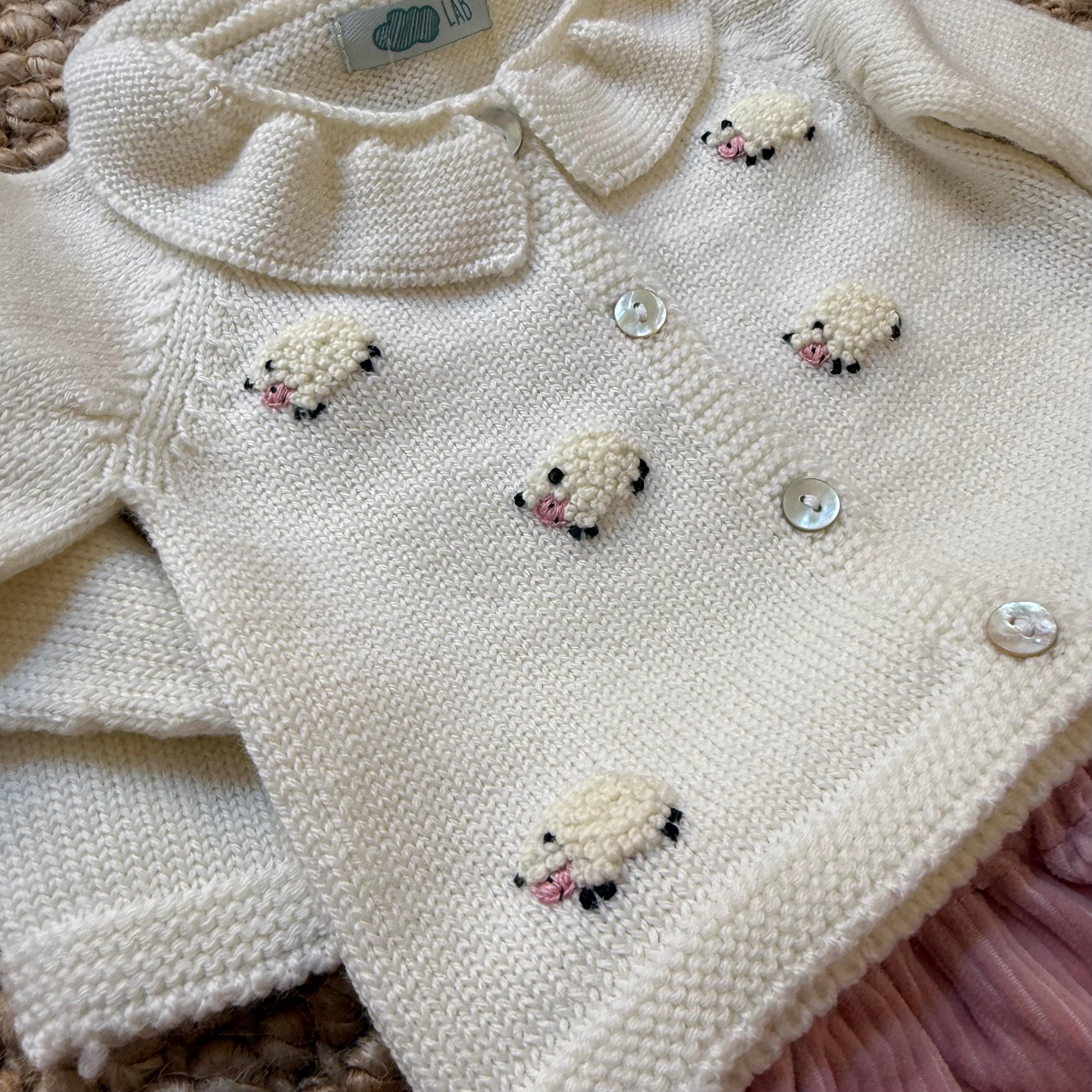 Cardigan colletto frill latte pecorelle Mi Lucero x LA NUVOLA LAB 25273