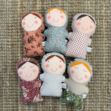 Pupazzo bambola BONBON mis. piccola - Tessuti e Vissuti capsule x LANUVOLALAB