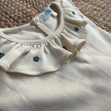 Polo LAB burro con colletto frill ricamato fiorellini
