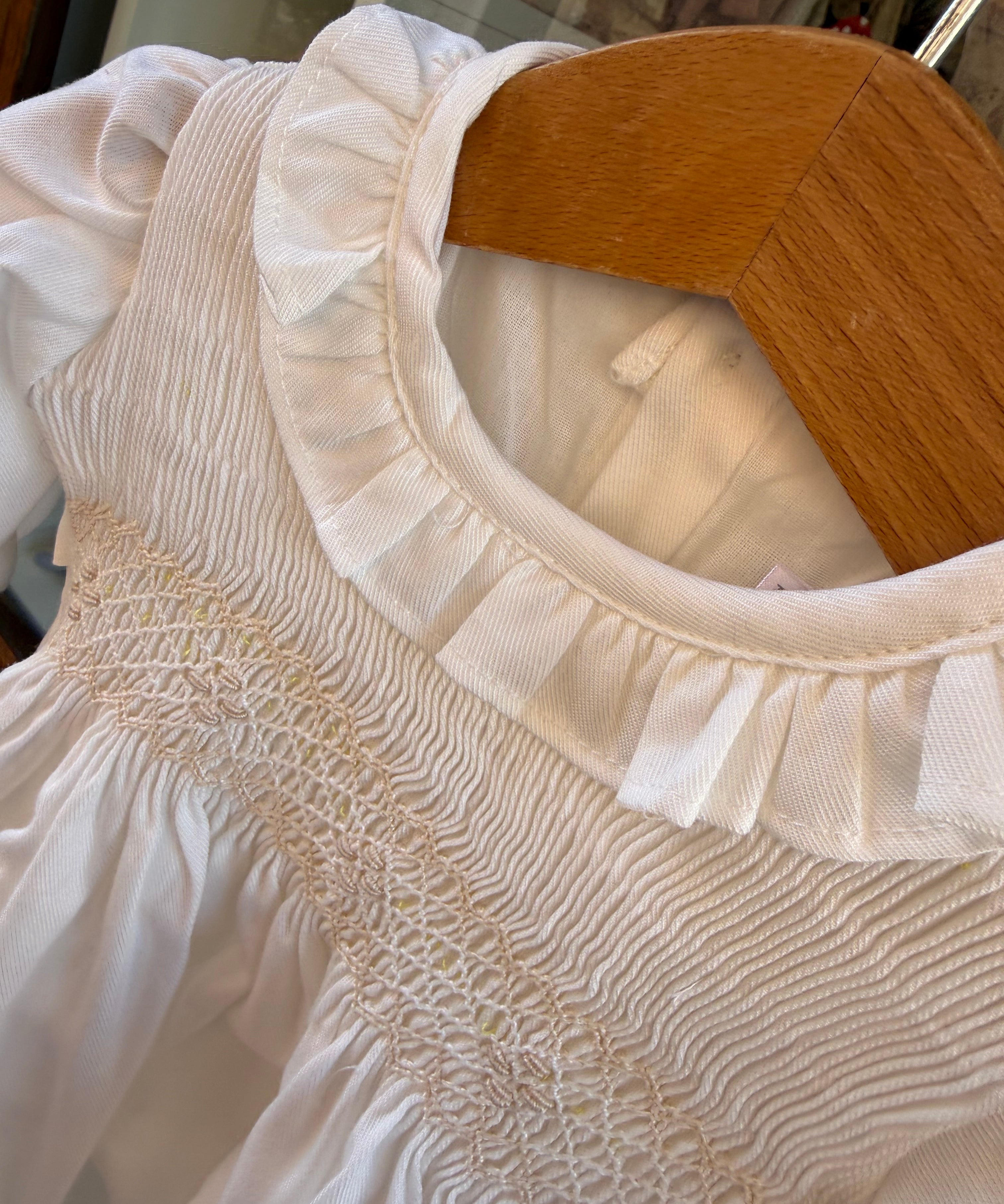 Pagliaccetto collo frill ricamo smock B9025 Tartaleta