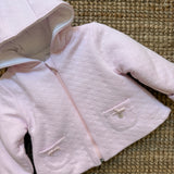 Giacchino newborn trapuntato rosa con cappuccio DBI25802
