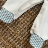 Tutina in ciniglia latte con dettaglio vichy FW53B