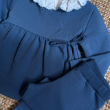 Completo incrociato felpa centinato e pantalone sigaretta blu La Mascot