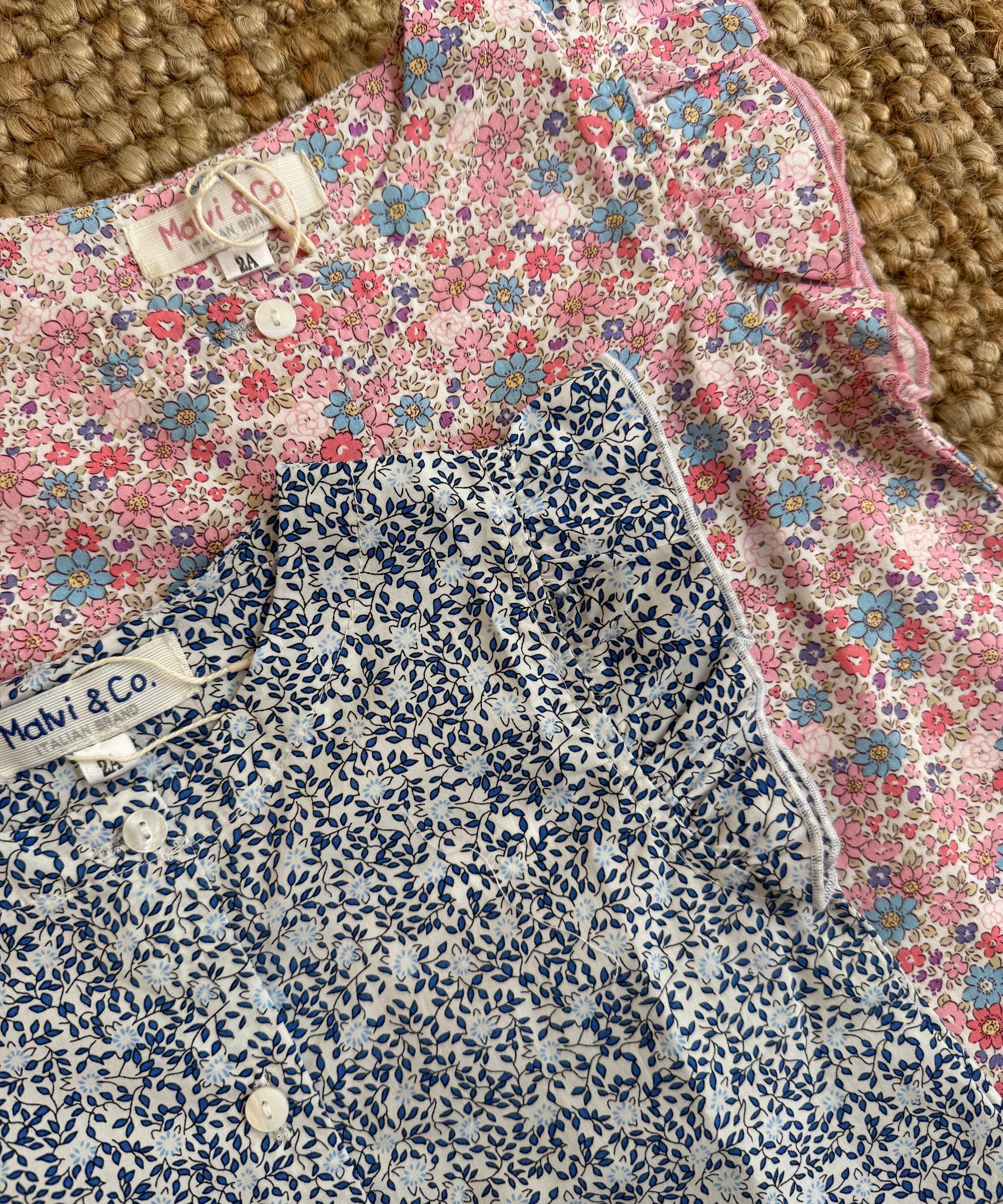 Camicetta fiorellino blu e azzurro Malvi & Co S26M021CAPR
