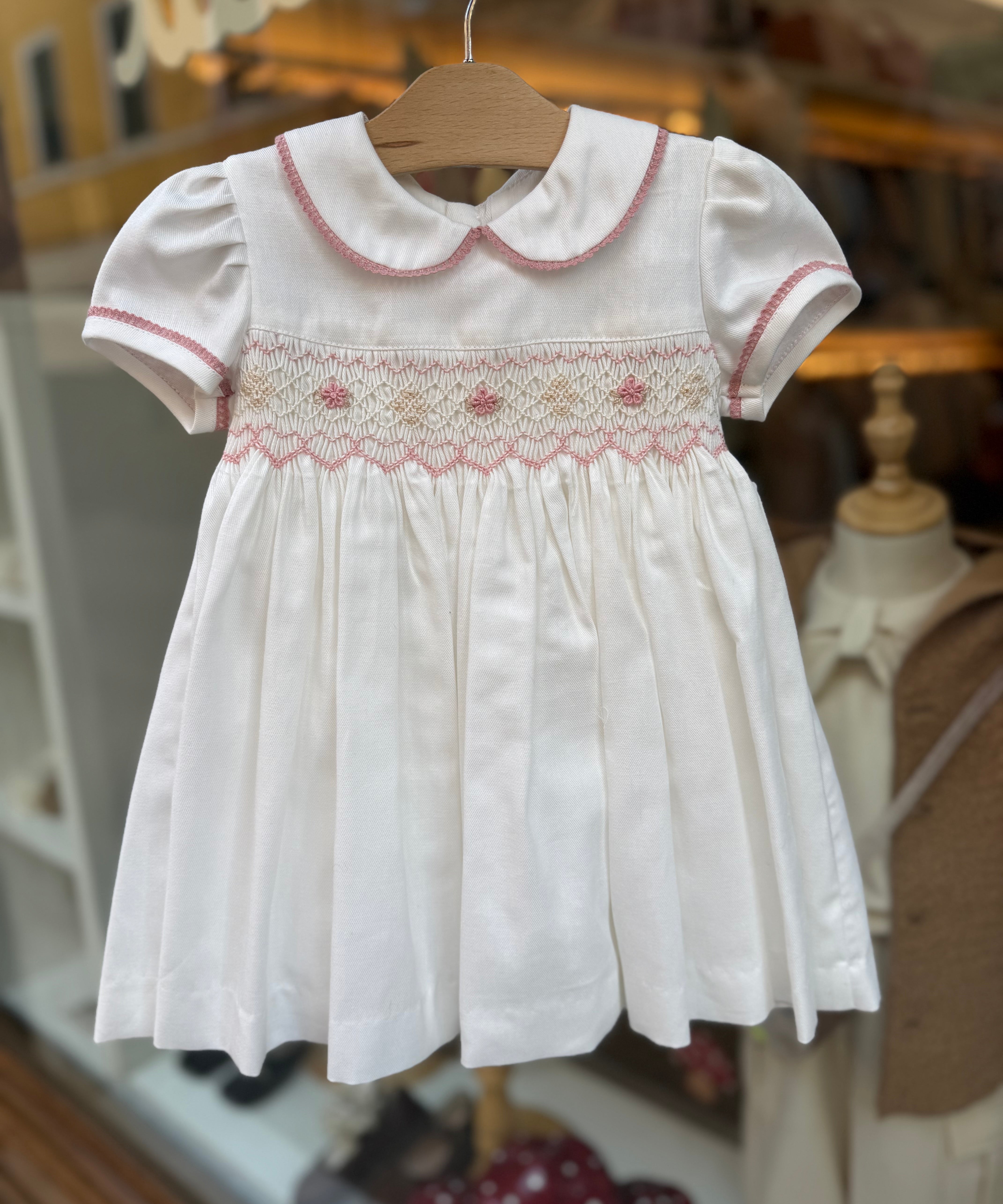 Abito cerimonia con ricamo punto smock rosa B9031 Tartaleta
