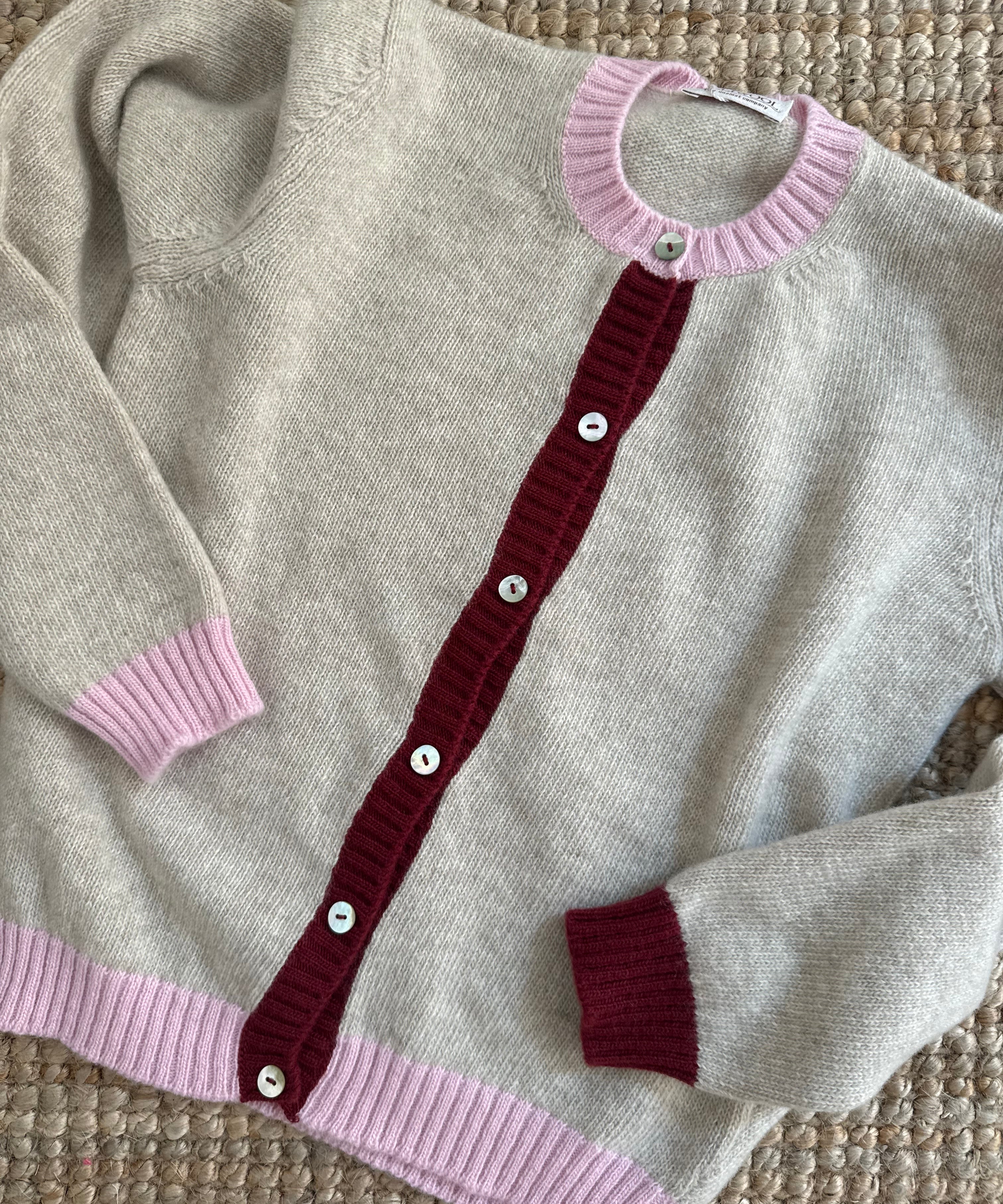 Cardigan in lana merinos sabbia con dettagli multicolor OLLIWOOL