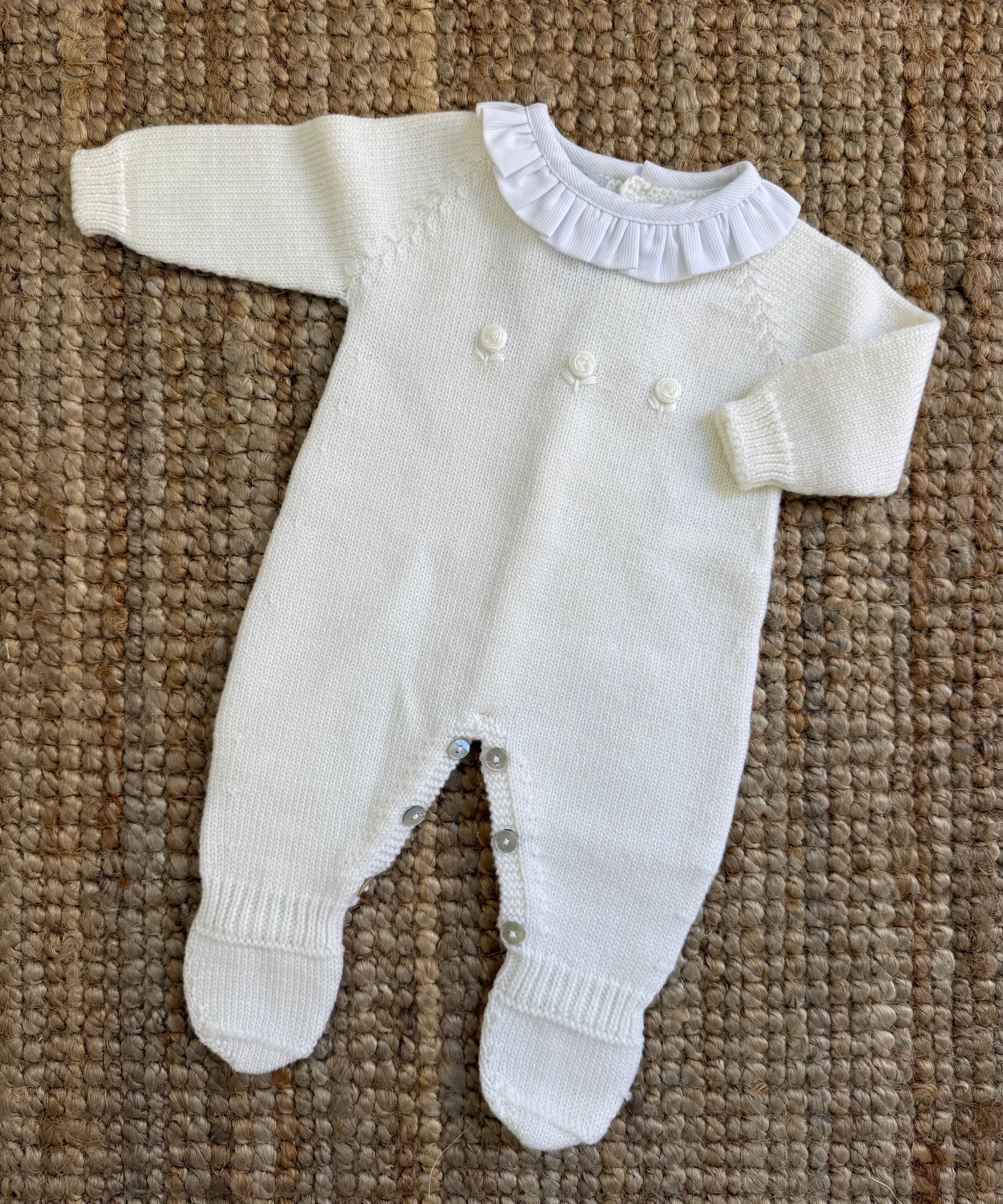 Tutina newborn collo frill latte fiori ricamate a mano Mi Lucero x LA NUVOLA LAB 26271