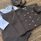 Completo spezzato newborn caffè salopette e cardigan ricamato a mano ricci Mi Lucero x LA NUVOLA LAB 26265 25263