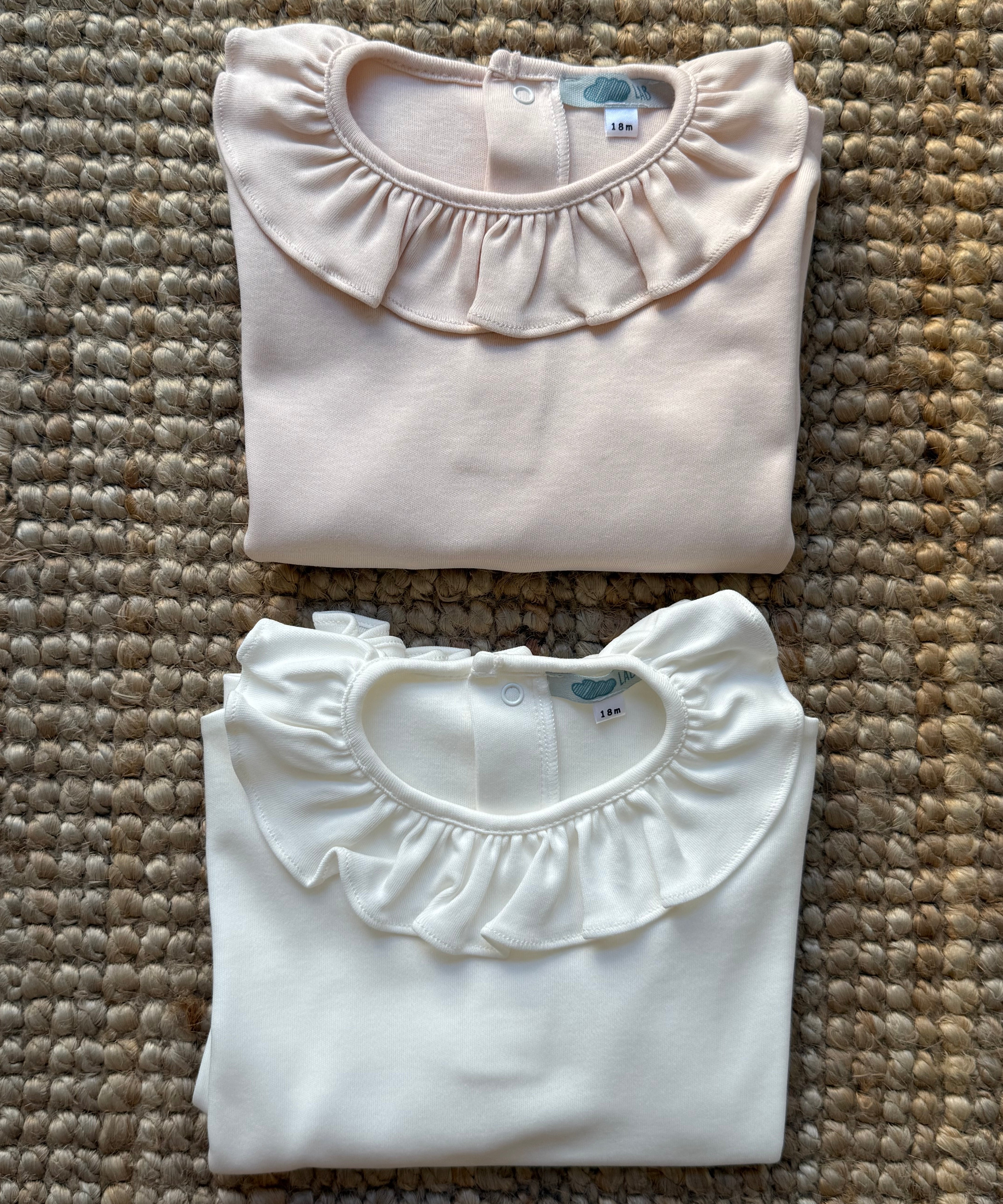 Polo LAB latte con colletto frill