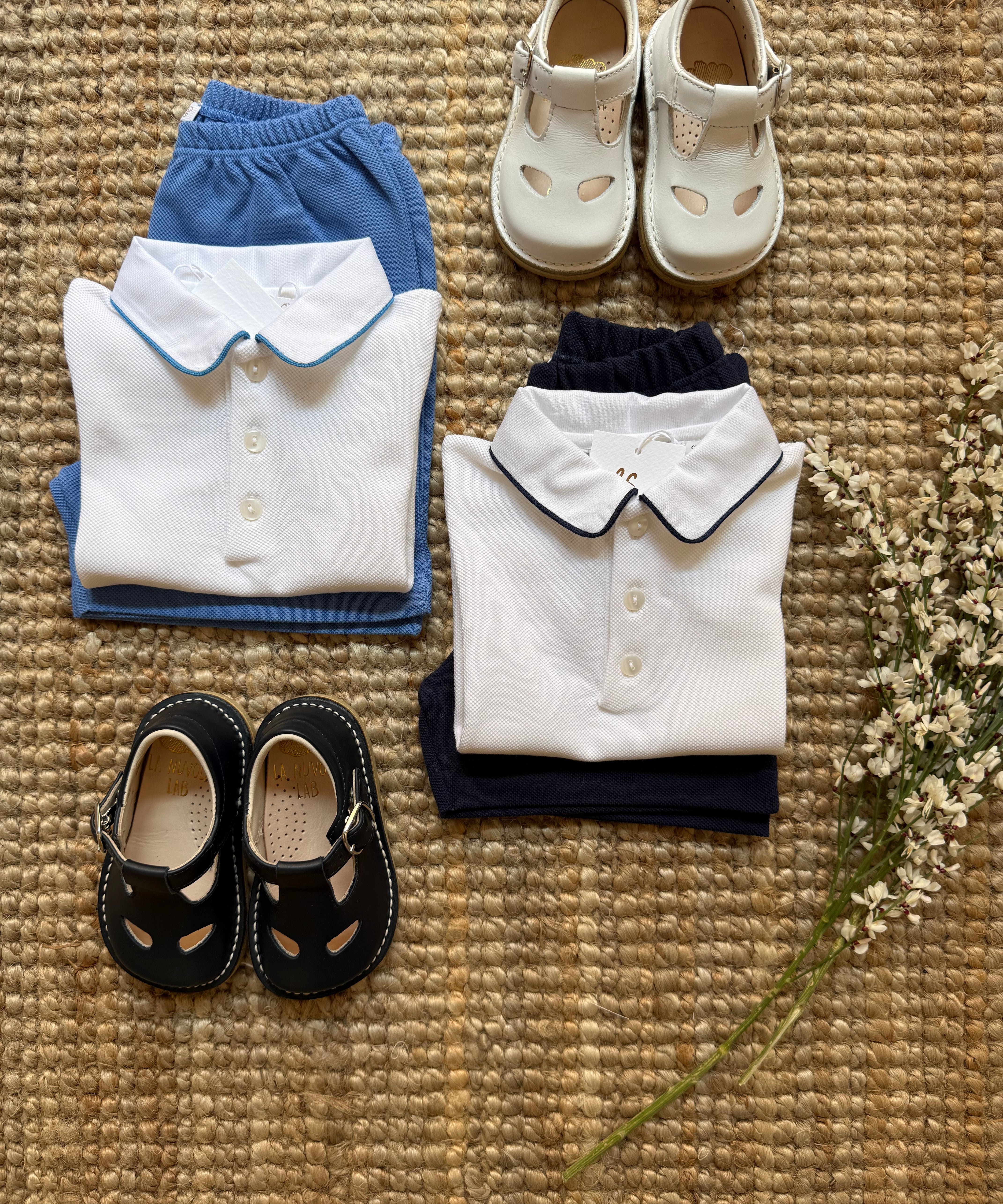 Completo newborn polo e bermuda in piquè di cotone bianco e azzurro La Mascot 55/1207012 55/2501012