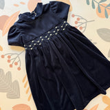 Abito velluto blu con colletto e ricamo punto smock Malvi FCC149VEVV