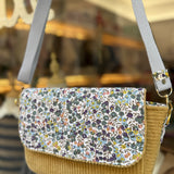 Tracolla patchwork LAB velluto mostarda + bacche e fiorellini