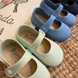 White ballet flats art 17301