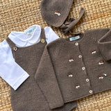 Completo spezzato newborn caffè salopette e cardigan ricamato a mano ricci Mi Lucero x LA NUVOLA LAB 26265 25263