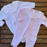 Tutina in ciniglia bianco con colletto petalo piquet PQ50