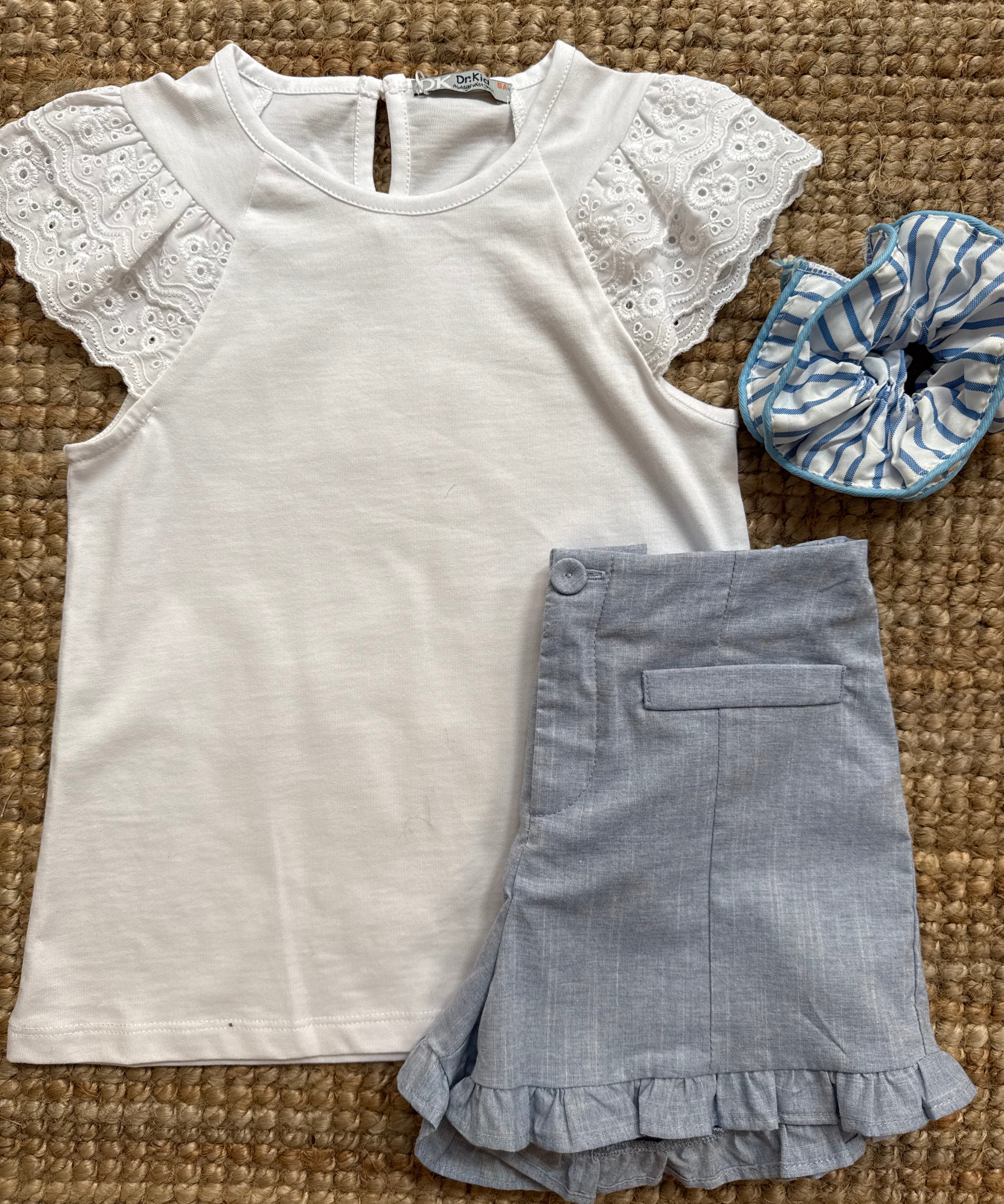 Shorts azzurro rifinitura frill DK426