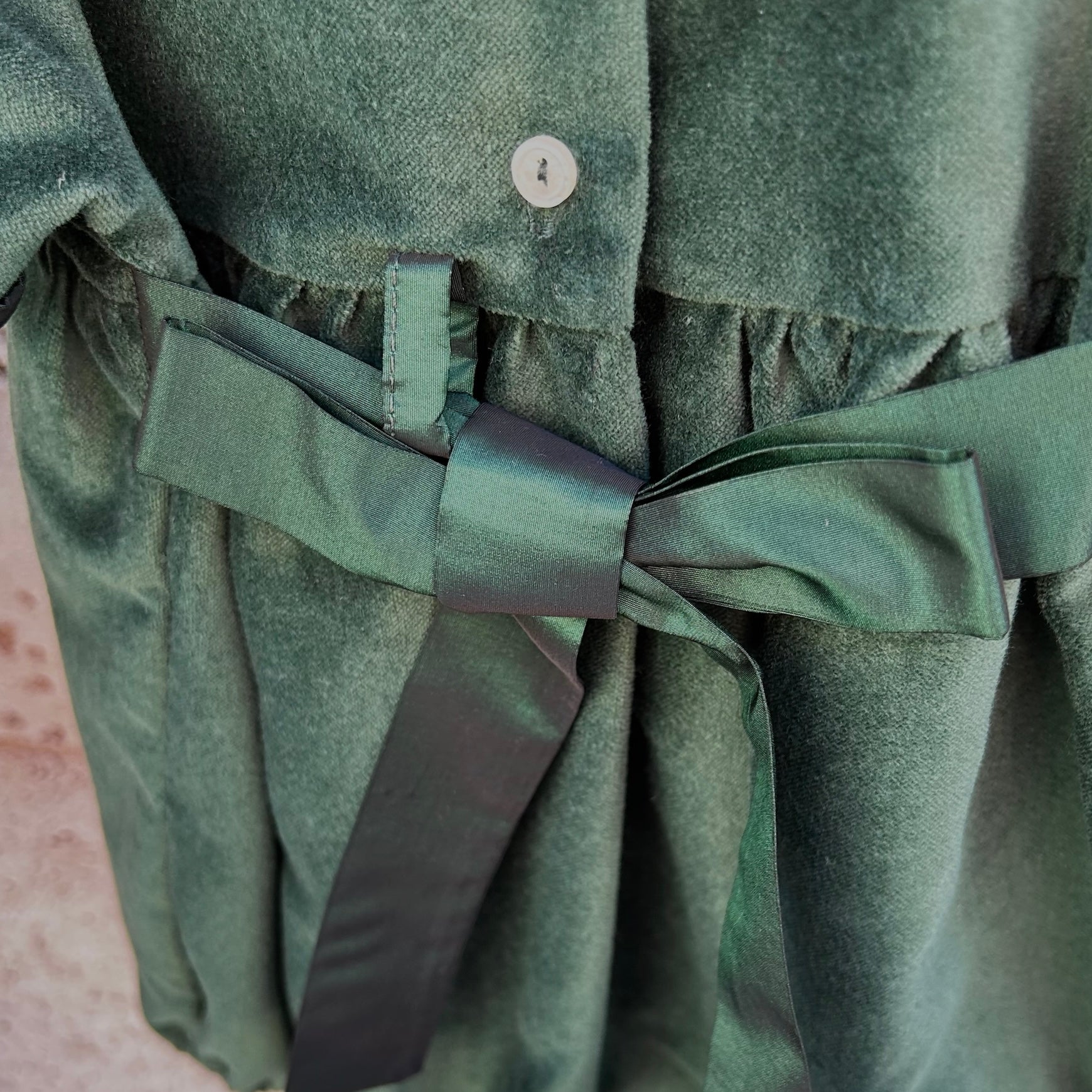 Pagliaccetto velluto verde con colletto cappe Mariella Ferrari PGE5