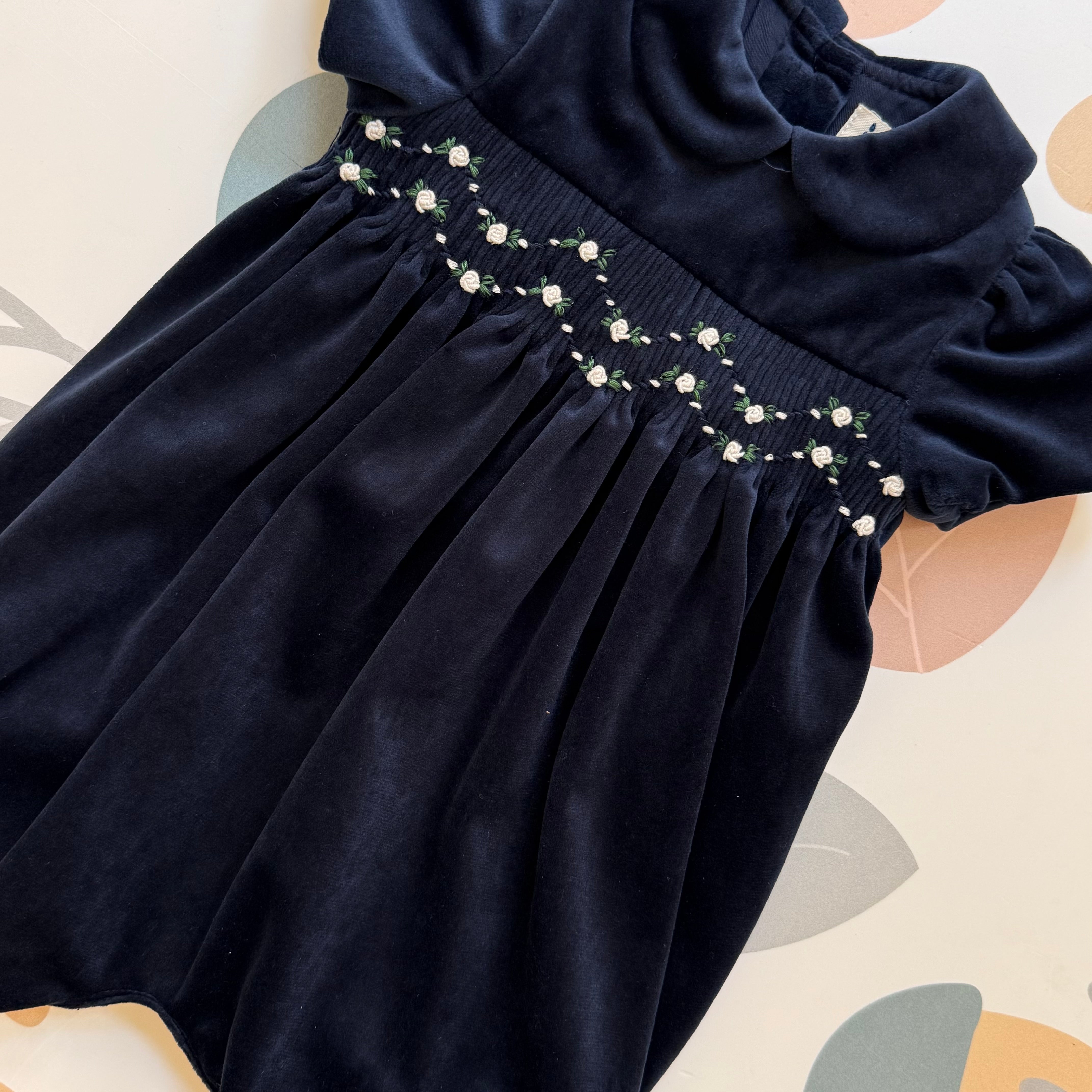 Pagliaccetto velluto blu con ricamo punto smock Malvi FCCI140TUVV
