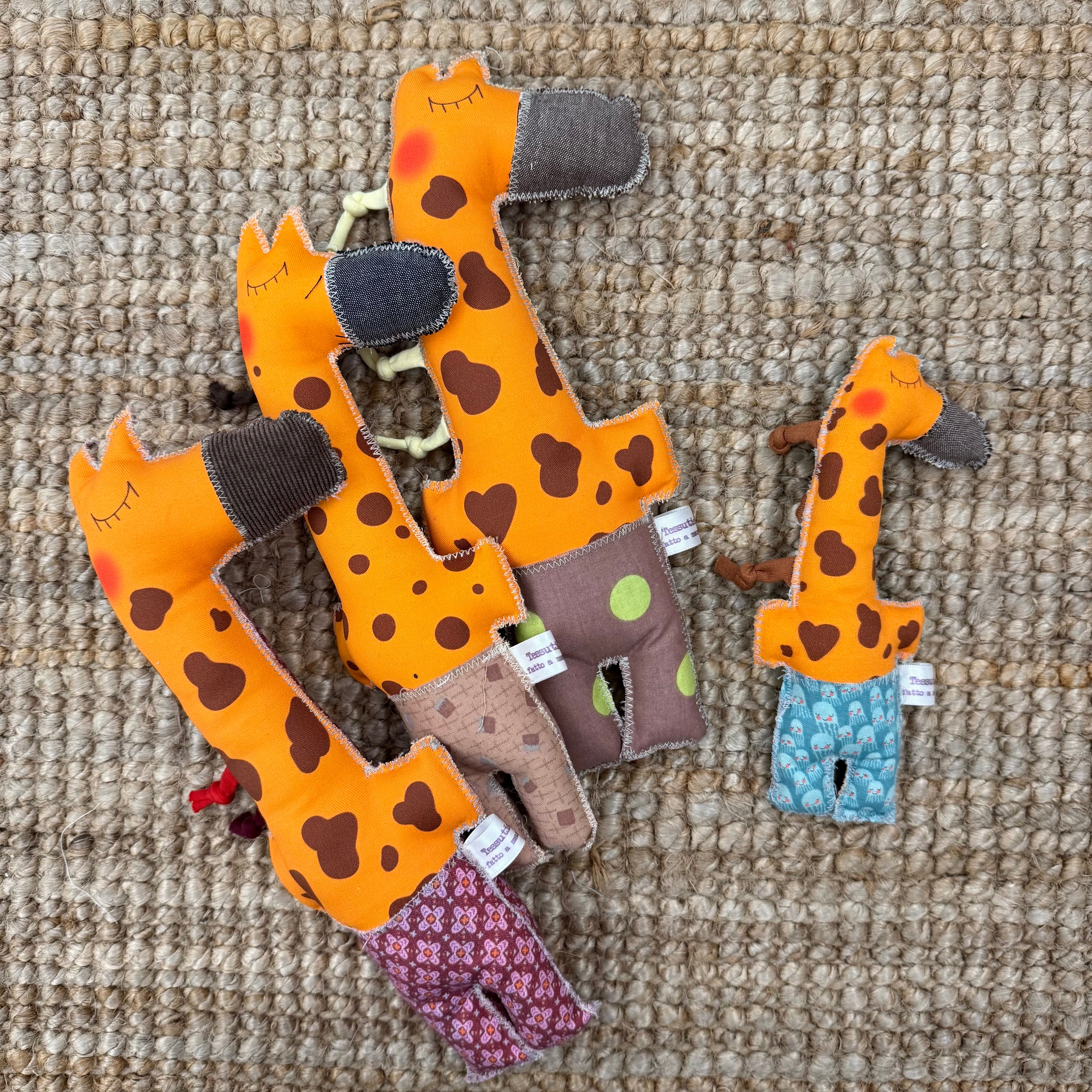 Pupazzo GIRAFFA mis. grande - Tessuti e Vissuti capsule x LANUVOLALAB
