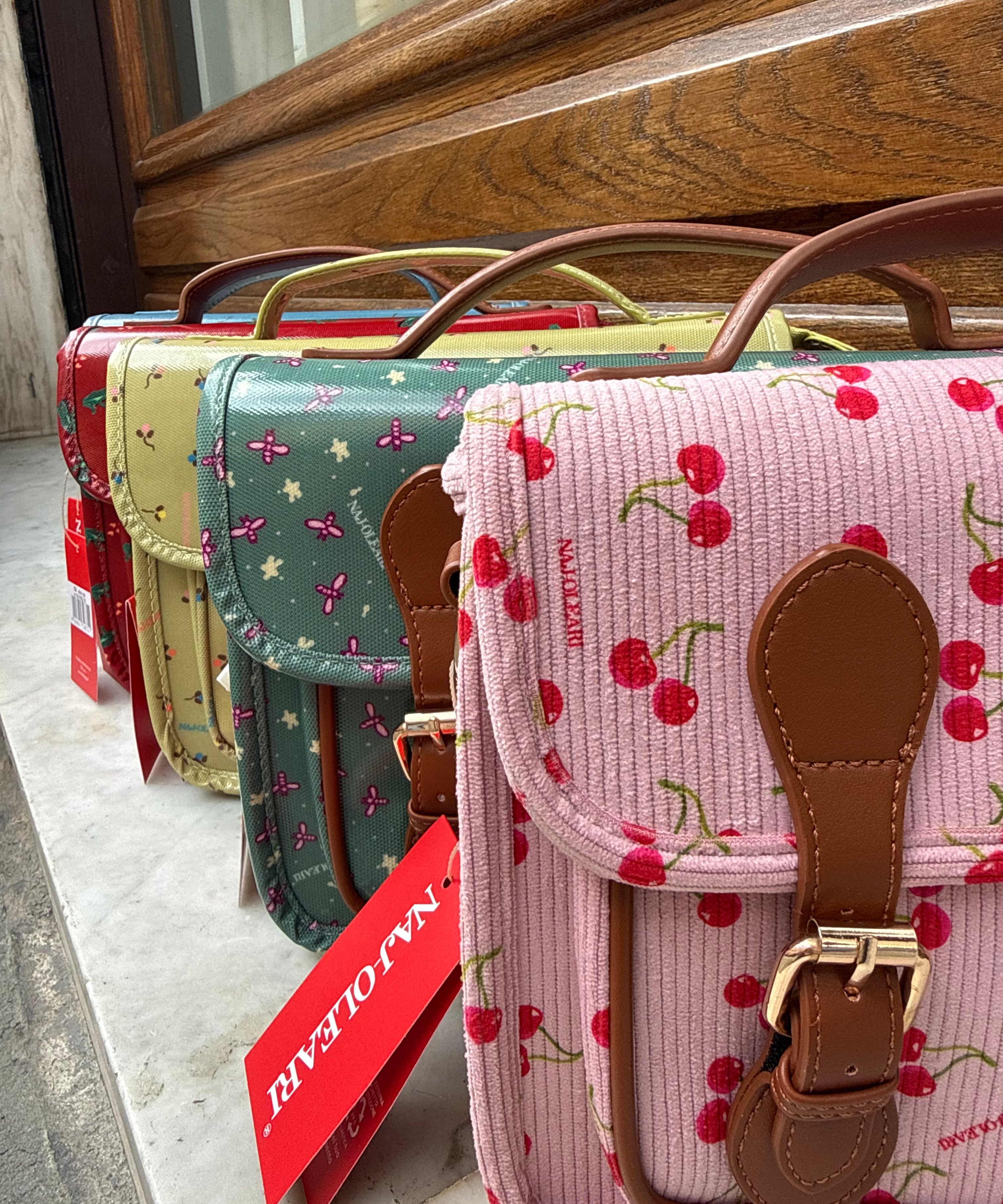 Borsa cartella media rosso karanda fantasia rane con tracolla Naj-Oleari