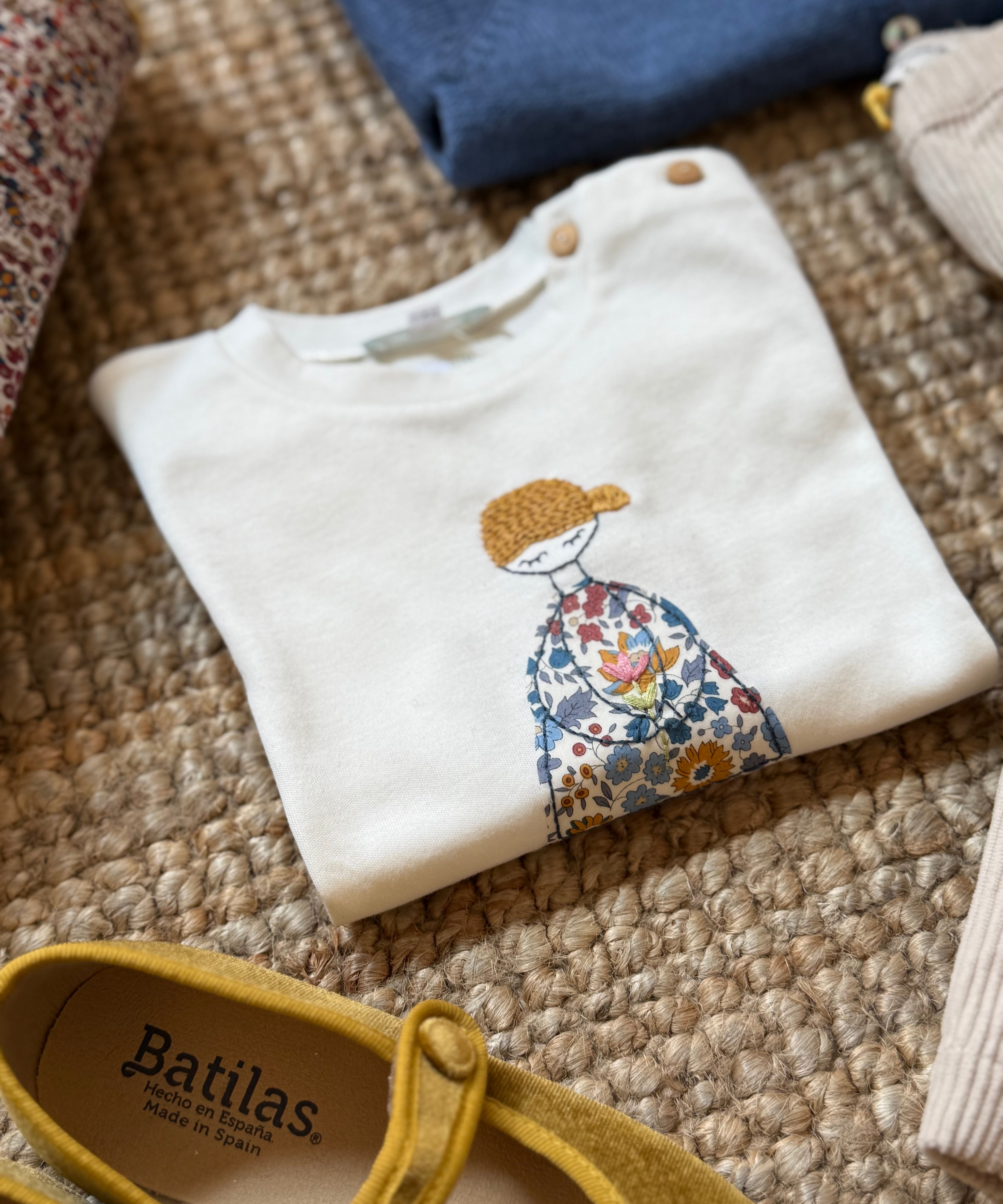 LAB T-shirt with embroidered fantasy patch for girls