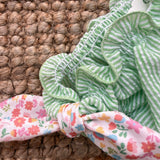 Costume LAB slip in cotone righina verde e bianco con fiocchi nodo fiorellini pastello multicolor