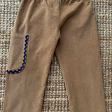 Pantalone Luisa LAB velluto a costine caramello con tasca rifinita da serpentina blu