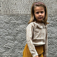 Camicetta in tessuto Liberty toni blu collo pierrot Mariella Ferrari CMP14ML