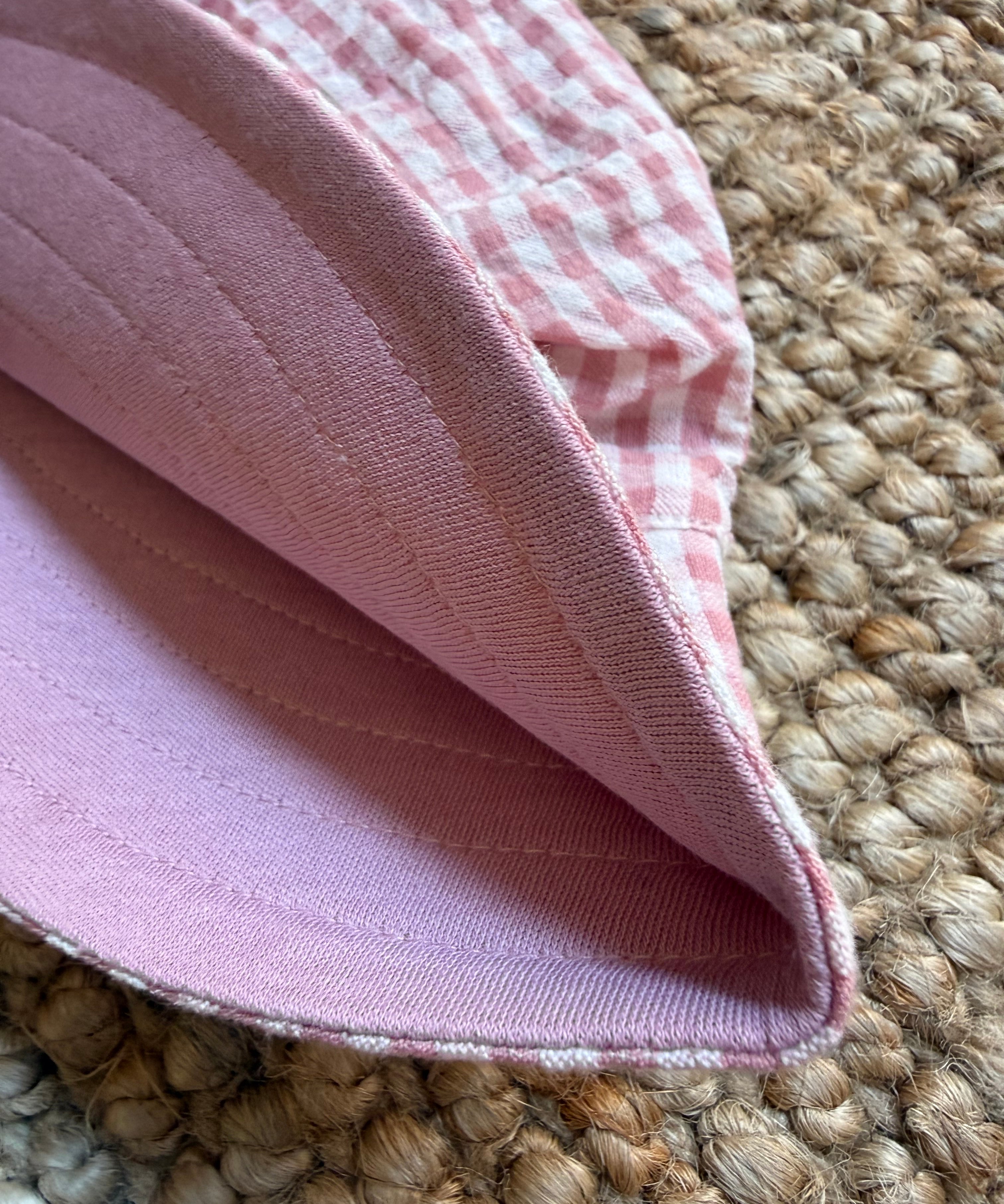 Cappello da spiaggia reversibile vichy rosa e bianco + rosa Pigeon 26REVSSC