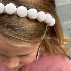 Cerchietto LAB rivestito in velluto coroncina di ponpon