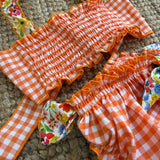 Costume LAB B02 bikini in cotone vichy arancio e bianco con dettagli fiorellini