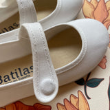 White ballet flats art 17301