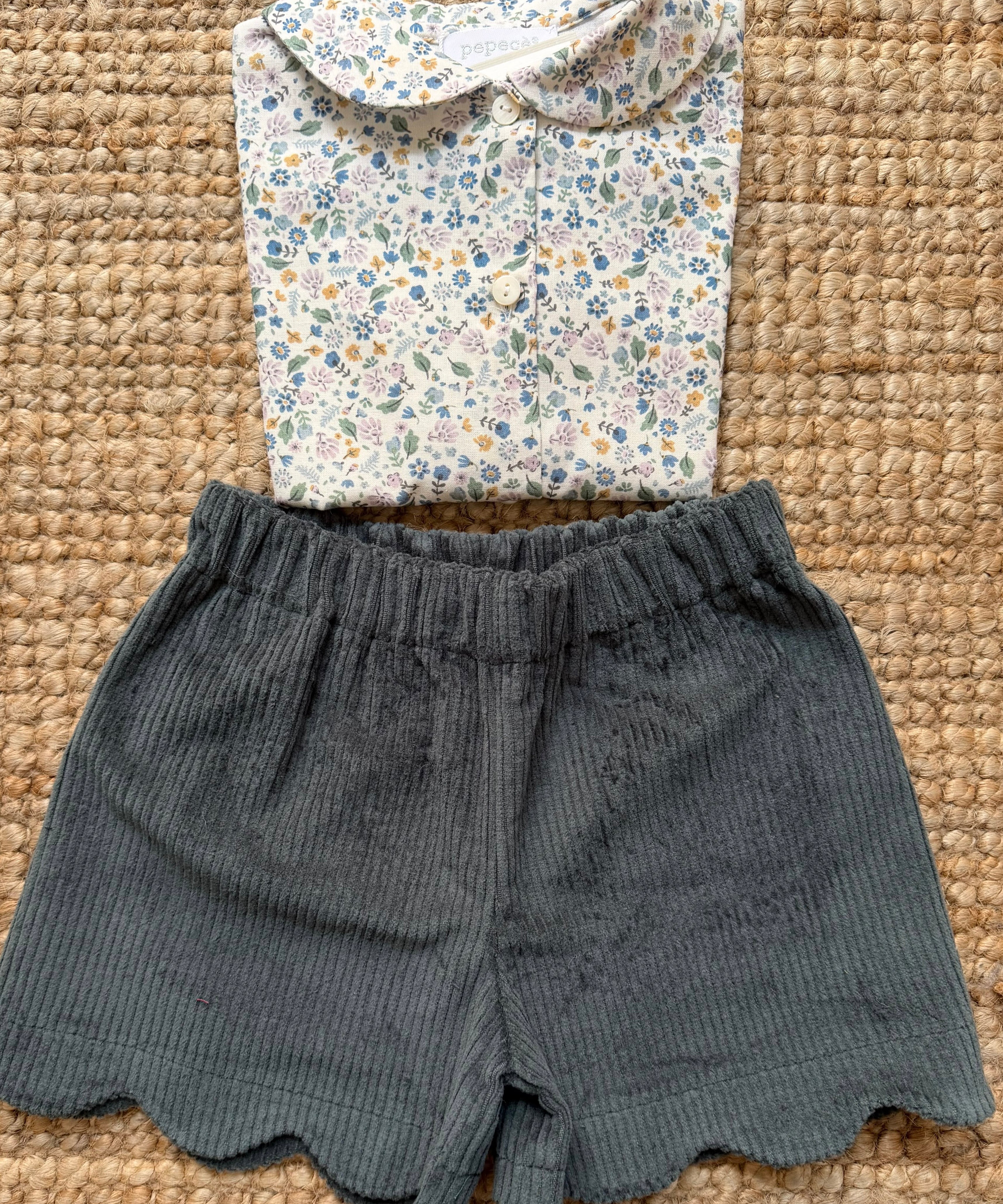 Shorts LAB cappe Giada in velluto a coste larghe petrolio