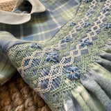 Abito tartan azzurro/salvia con ricamo punto smock Malvi F25M012VERS
