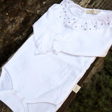 Body bianco con colletto ricamato pois bordeaux BG203G