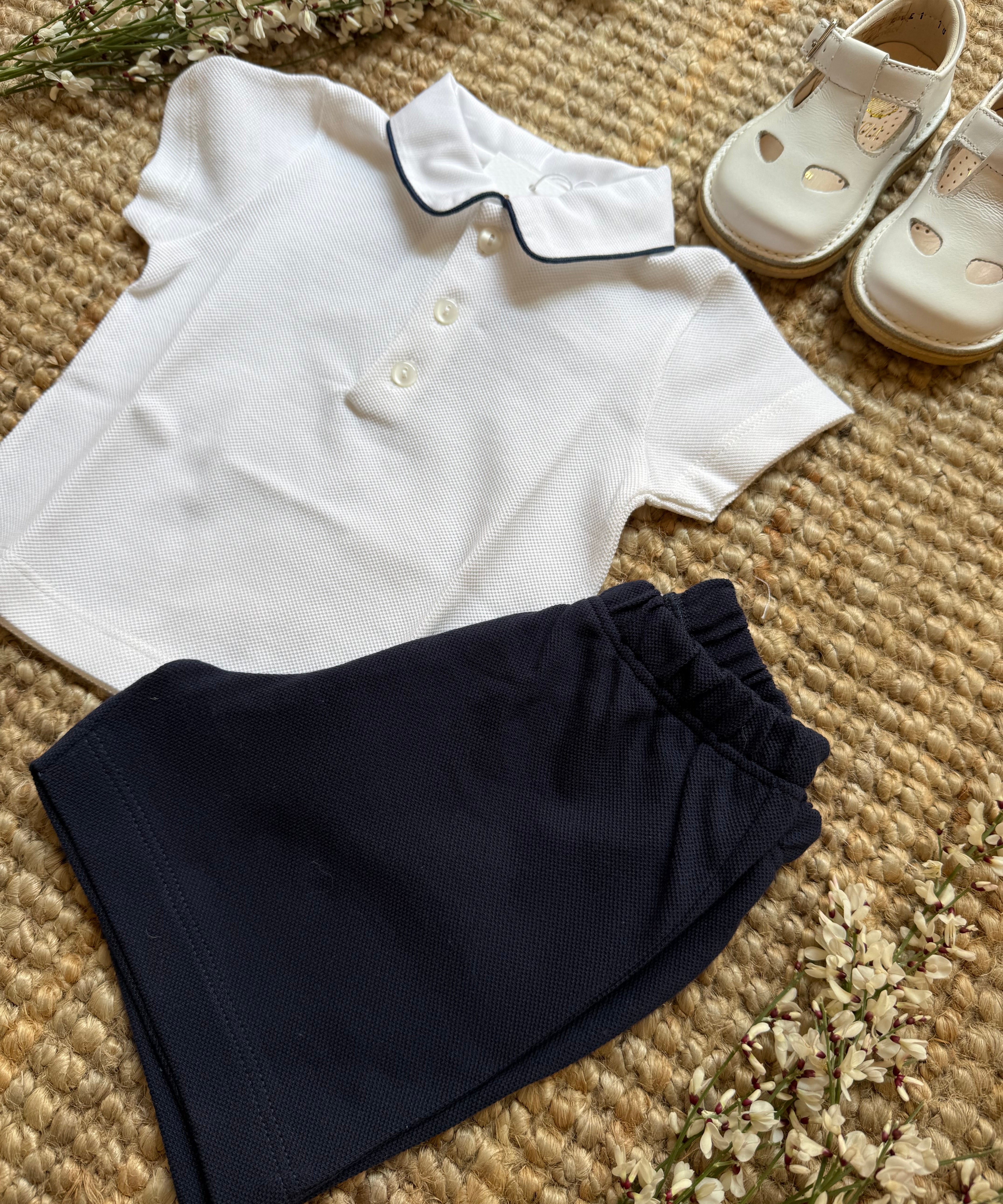 Completo newborn polo e bermuda in piquè di cotone bianco e blu La Mascot 55/1207012 55/2501012