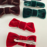 LAB headband covered in velvet with semi-rigid bow in matching tones