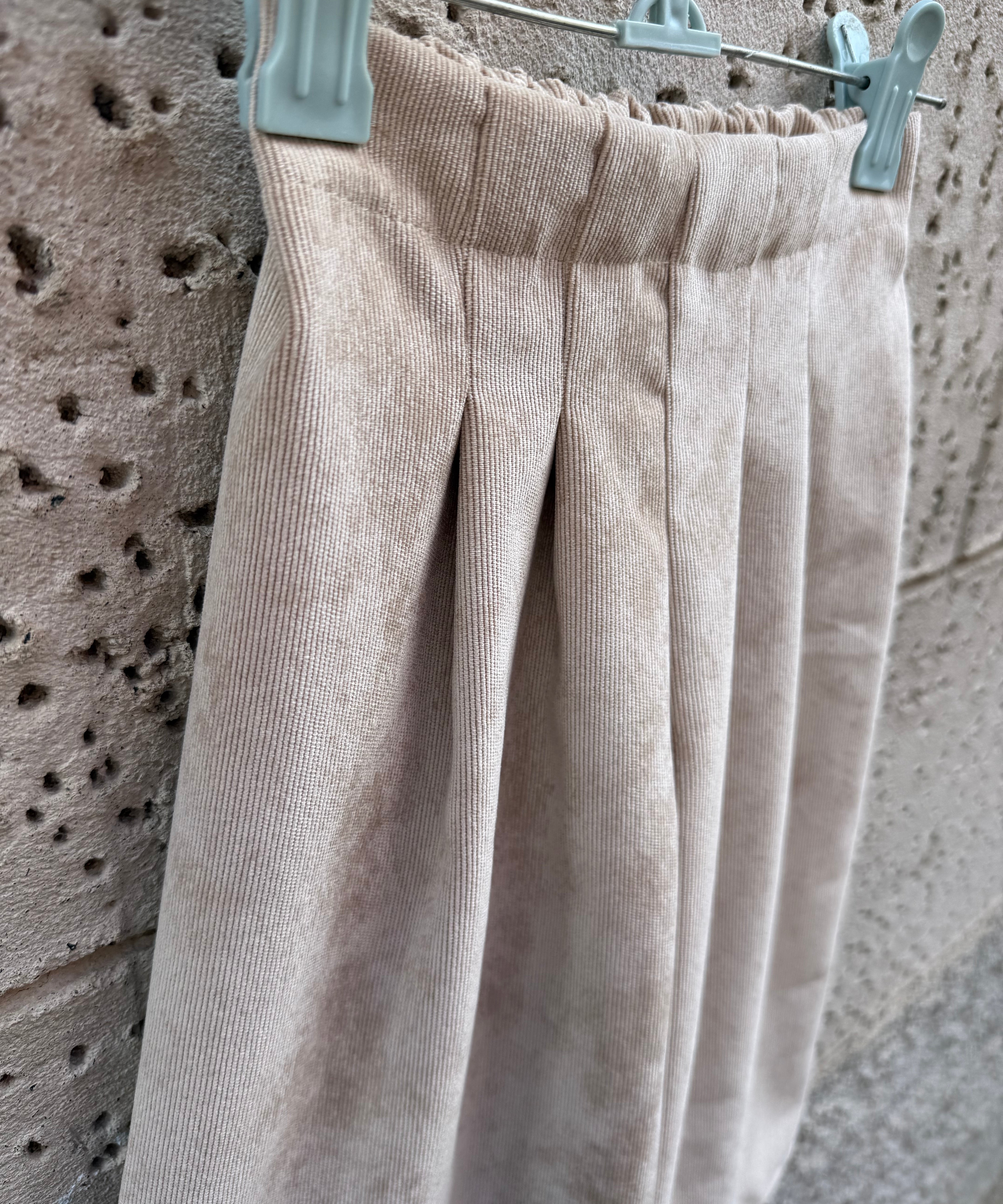 Pantalone palazzo LAB Ginny in velluto a microcostine sabbia con pences