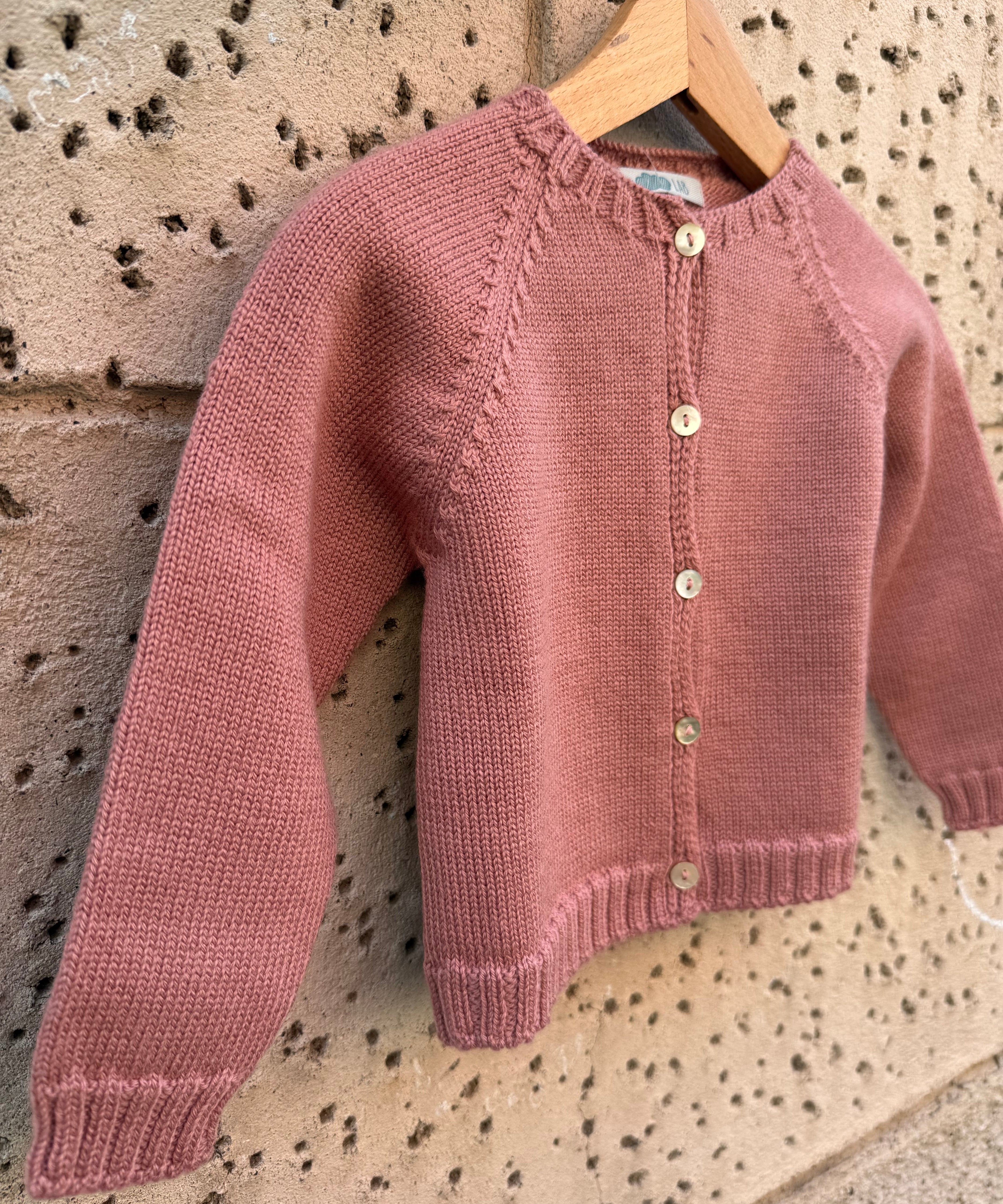 Cardigan girocollo rosa con costurini Mi Lucero x LA NUVOLA LAB 26269