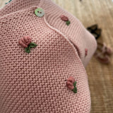 Cardigan LAB rosa in lana con fiorellini ricamati a mano