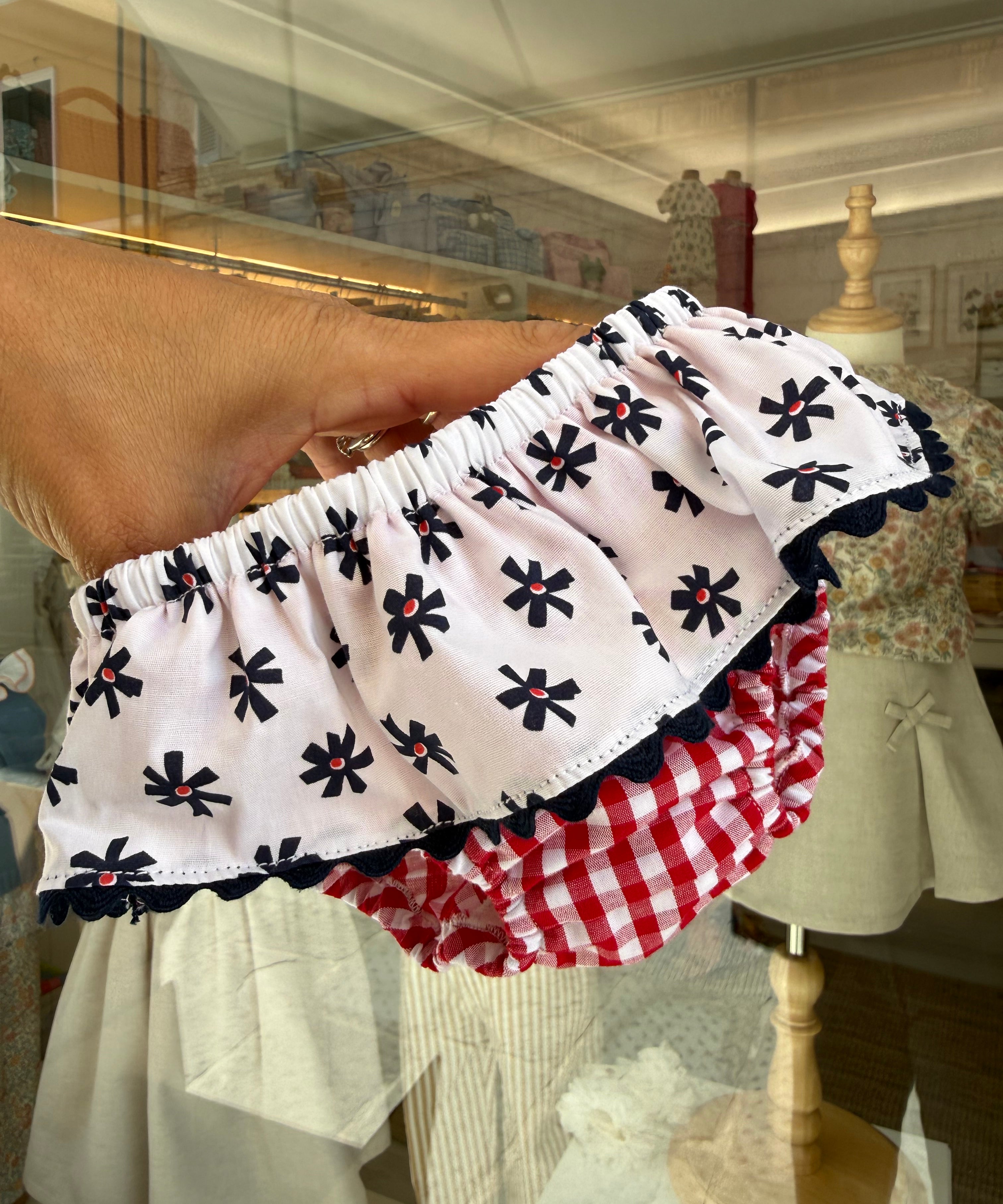 Costume S18 LAB slip in cotone vichy rosso e bianco con rouche fiori