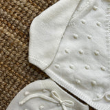 Completo incrociatino + bloomers lavorazione noccioline latte Mi Lucero x LA NUVOLA LAB I25307 I25309