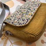 Tracolla patchwork LAB velluto mostarda + bacche e fiorellini