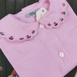Camicetta LAB Clizia quadretto vichy rosa e bianco con colletto ricamato fiori a manica lunga